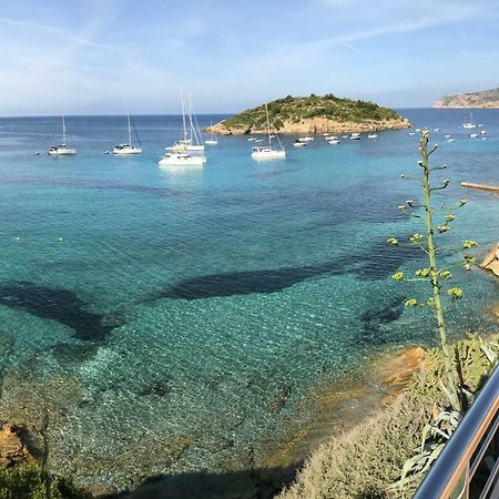 Hebergement Front De Mer Apartment Sant Elm Exterior foto