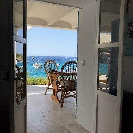 Hebergement Front De Mer Apartment Sant Elm Exterior foto