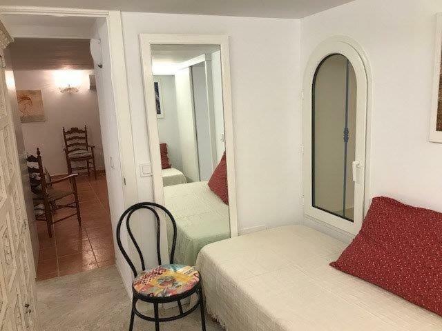 Hebergement Front De Mer Apartment Sant Elm Exterior foto