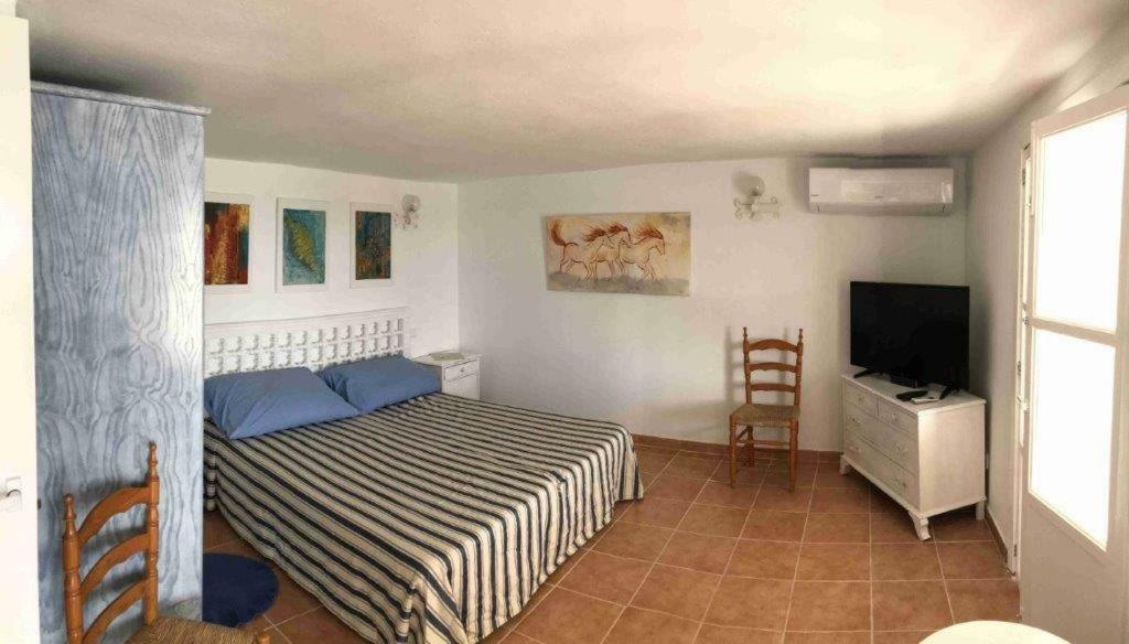 Hebergement Front De Mer Apartment Sant Elm Exterior foto